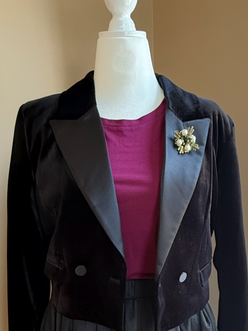 Cropped Black Velvet Blazer with Satin Lapels